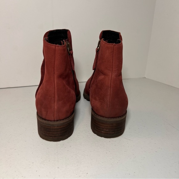 Caslon Burgundy Booties Stretch Shoe Size 7.5 Like New - Picture 3 of 10